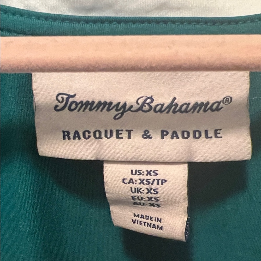 #1405**Green Sleeveless Polo Top - Picture 3 of 12